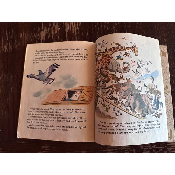 Vintage 1969 Little Golden Book "Noahs Ark" By Barbara Shook Hazen Illustrated B - Picture 13 of 15
